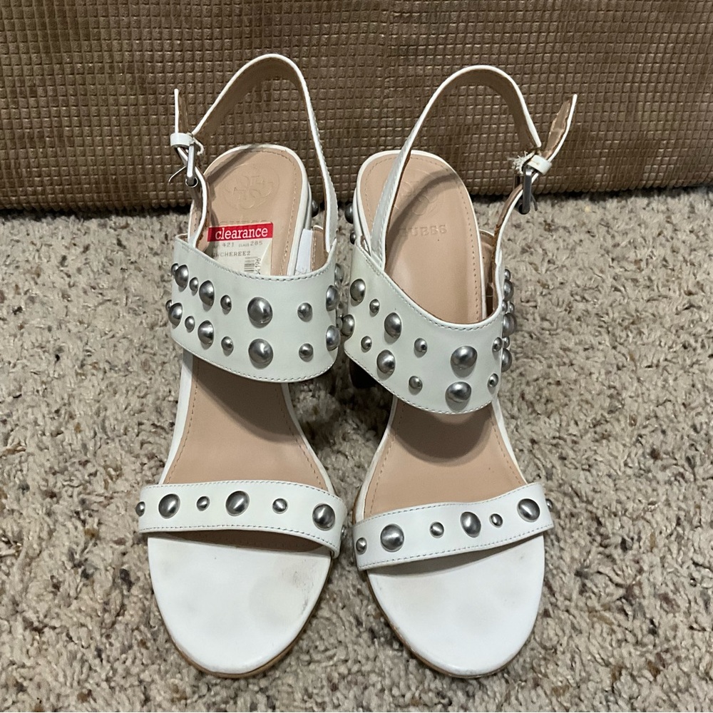 Guess hi heel ,wedges adjustable,women’s size 8.5 white. - Picture 4 of 11